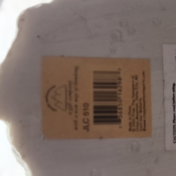 CRAZY MOUNTAINS  EXCLUSIVE DESIGNS IGLOO CANDLE HOLDER. - Picture 7 of 7